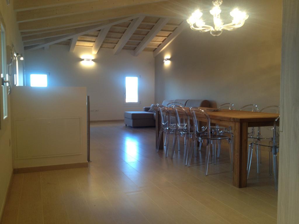 Casa Dexterhouse Vista Laguna Кіоджа Номер фото
