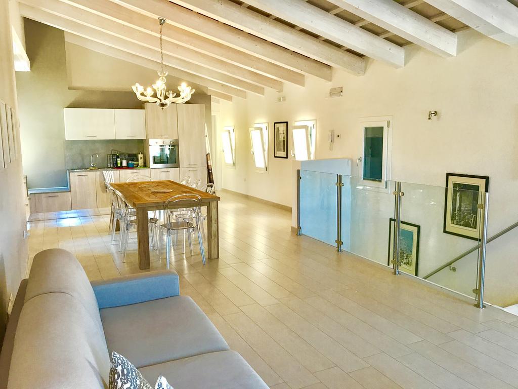 Casa Dexterhouse Vista Laguna Кіоджа Екстер'єр фото
